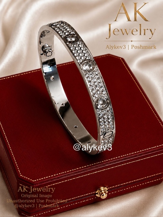 AK Jewelry Jewelry - 💎LUXURIOUS STUNNING White Gold Pave CZ Diamond Style Design Bracelet, Bangle